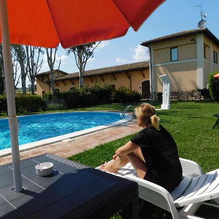 Hotel Villaggio Le Stelline Монтефалко Екстериор снимка