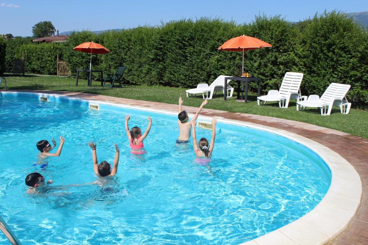 Hotel Villaggio Le Stelline Монтефалко Екстериор снимка