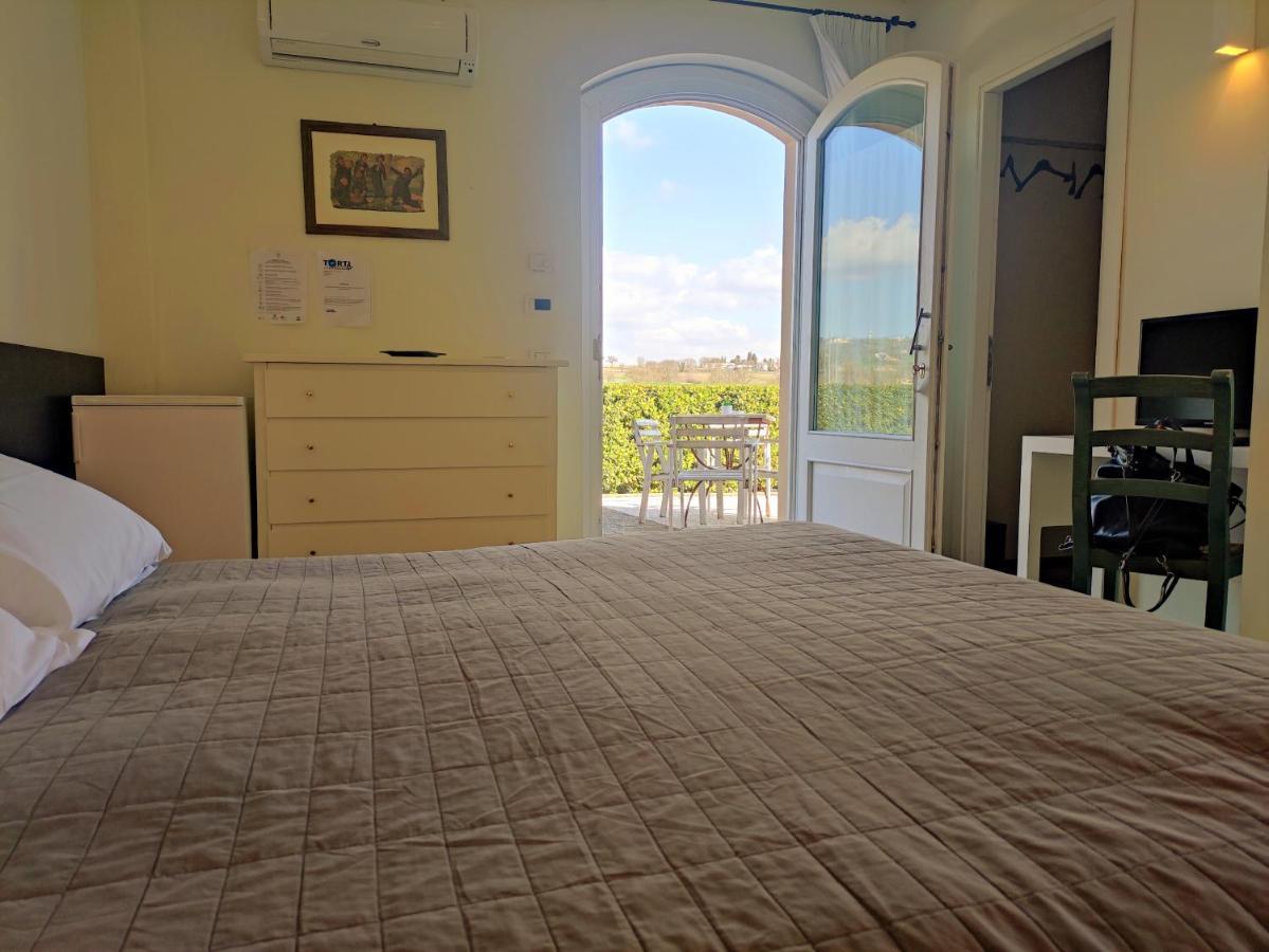 Hotel Villaggio Le Stelline Монтефалко Екстериор снимка