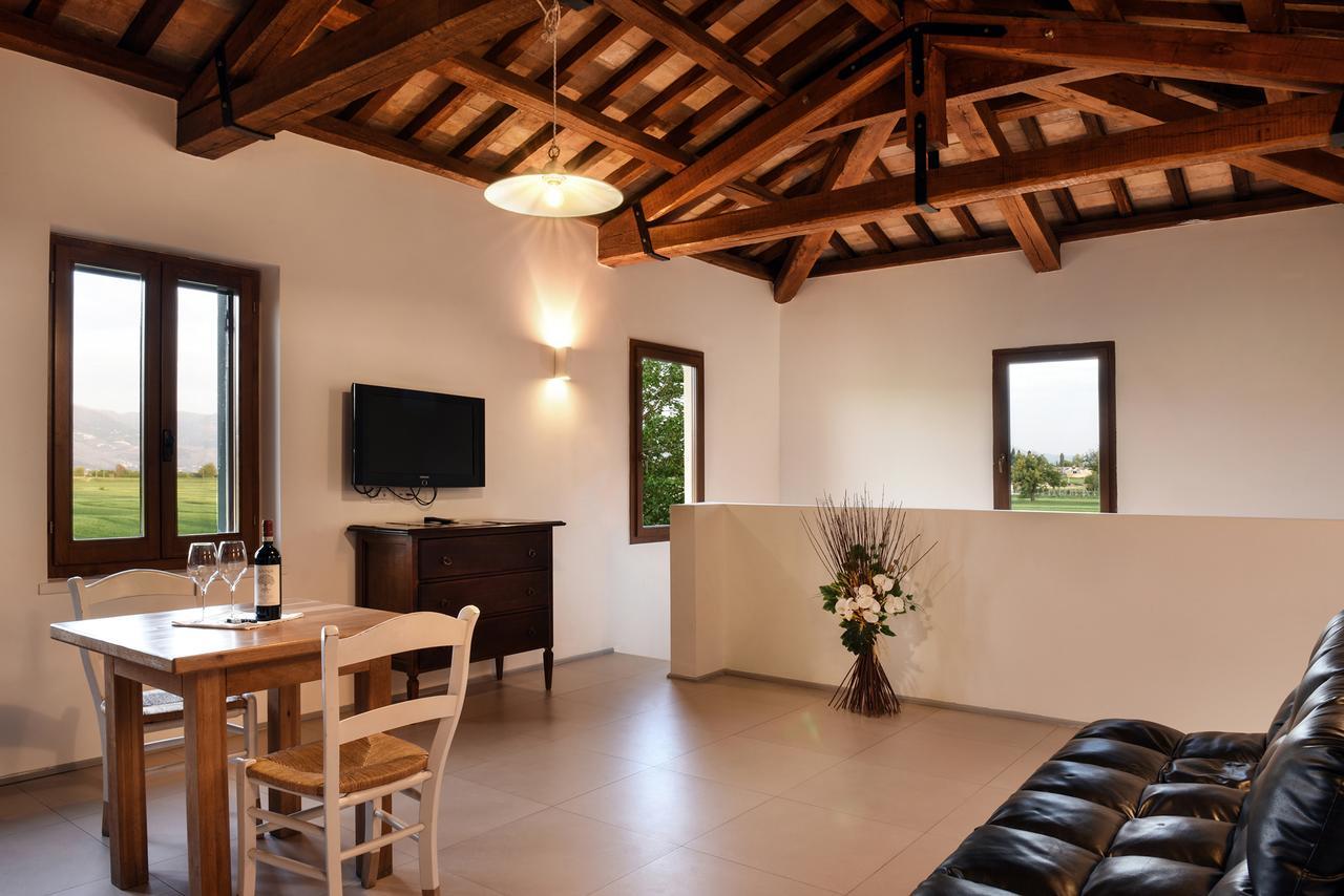 Hotel Villaggio Le Stelline Монтефалко Екстериор снимка